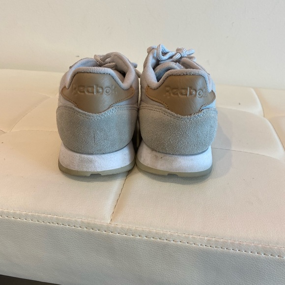 Reebok Classic Running Shoe - Picture 3 of 3